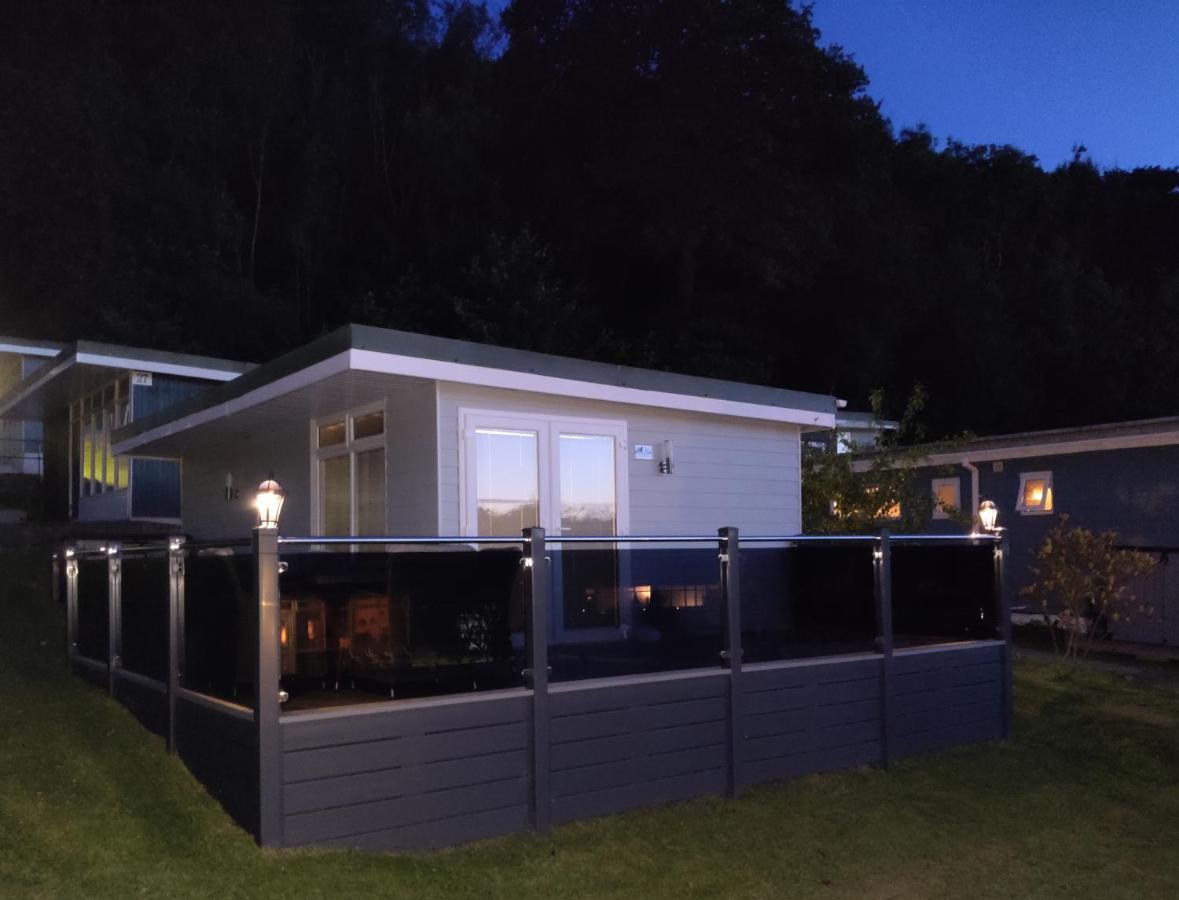 Cuddfan, Woodlands Park * New Quay (Ceredigion)